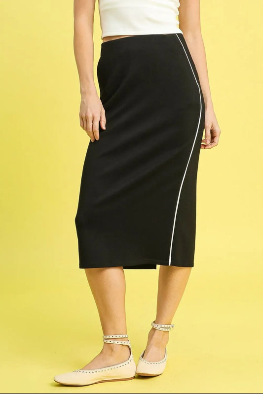 Contrast-Piped Midi Pencil Skirt in Sleek Black