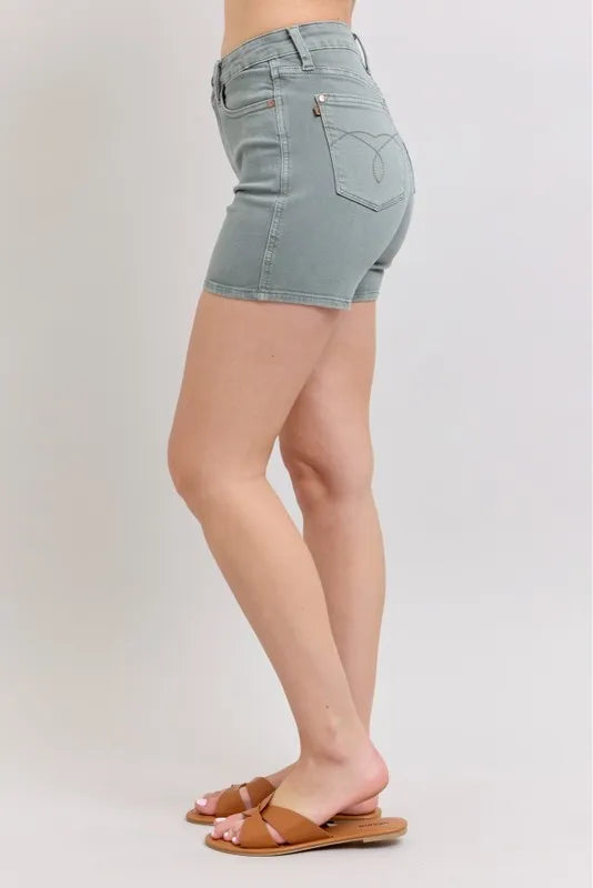 Full Size Hw Garment Dyed & Back Pkt Embroidery Shorts Plus Size
