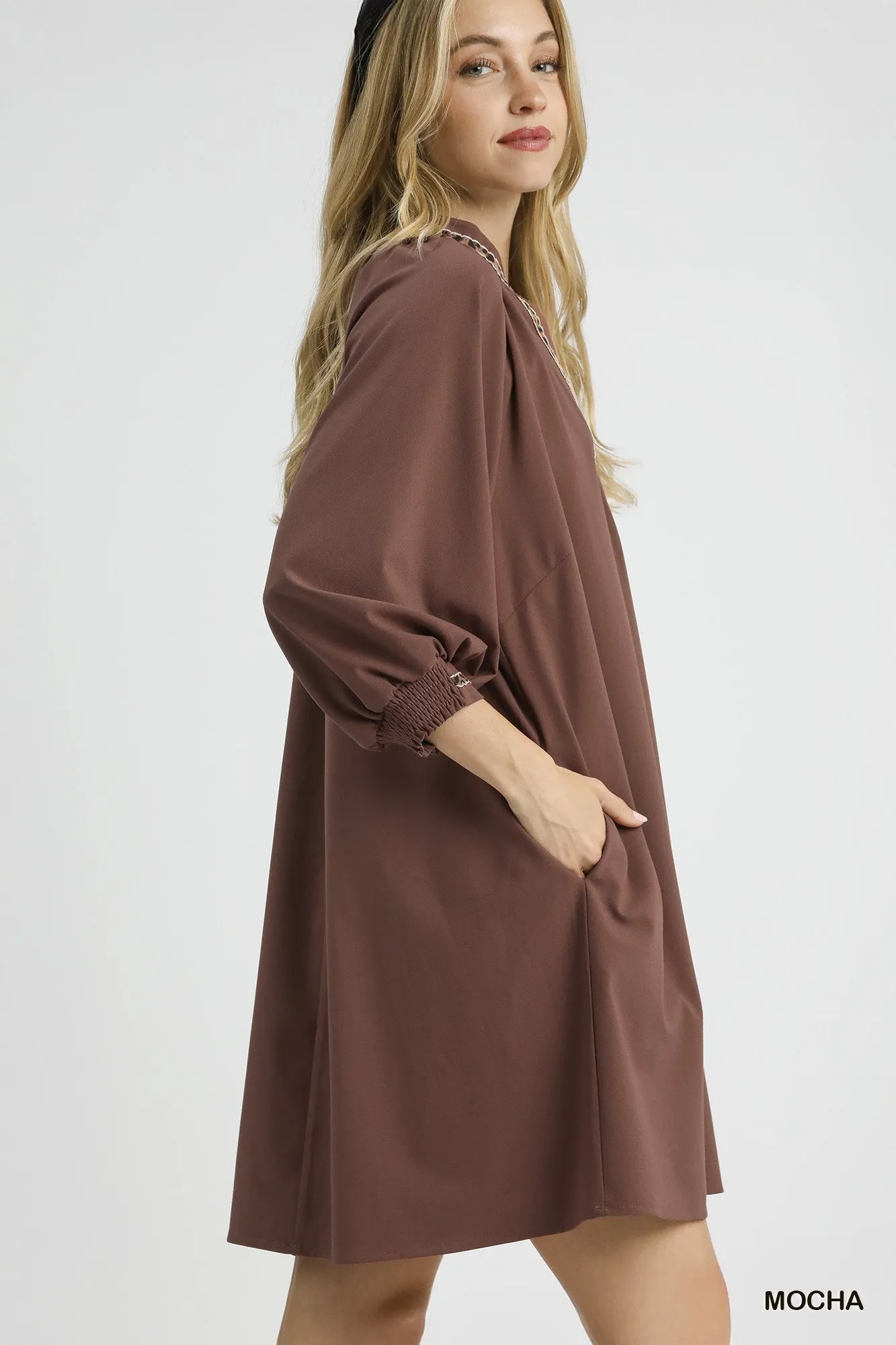 Chic Notched Shift Dress with Elegant Trim