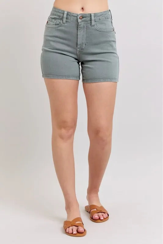 Full Size Hw Garment Dyed & Back Pkt Embroidery Shorts Plus Size