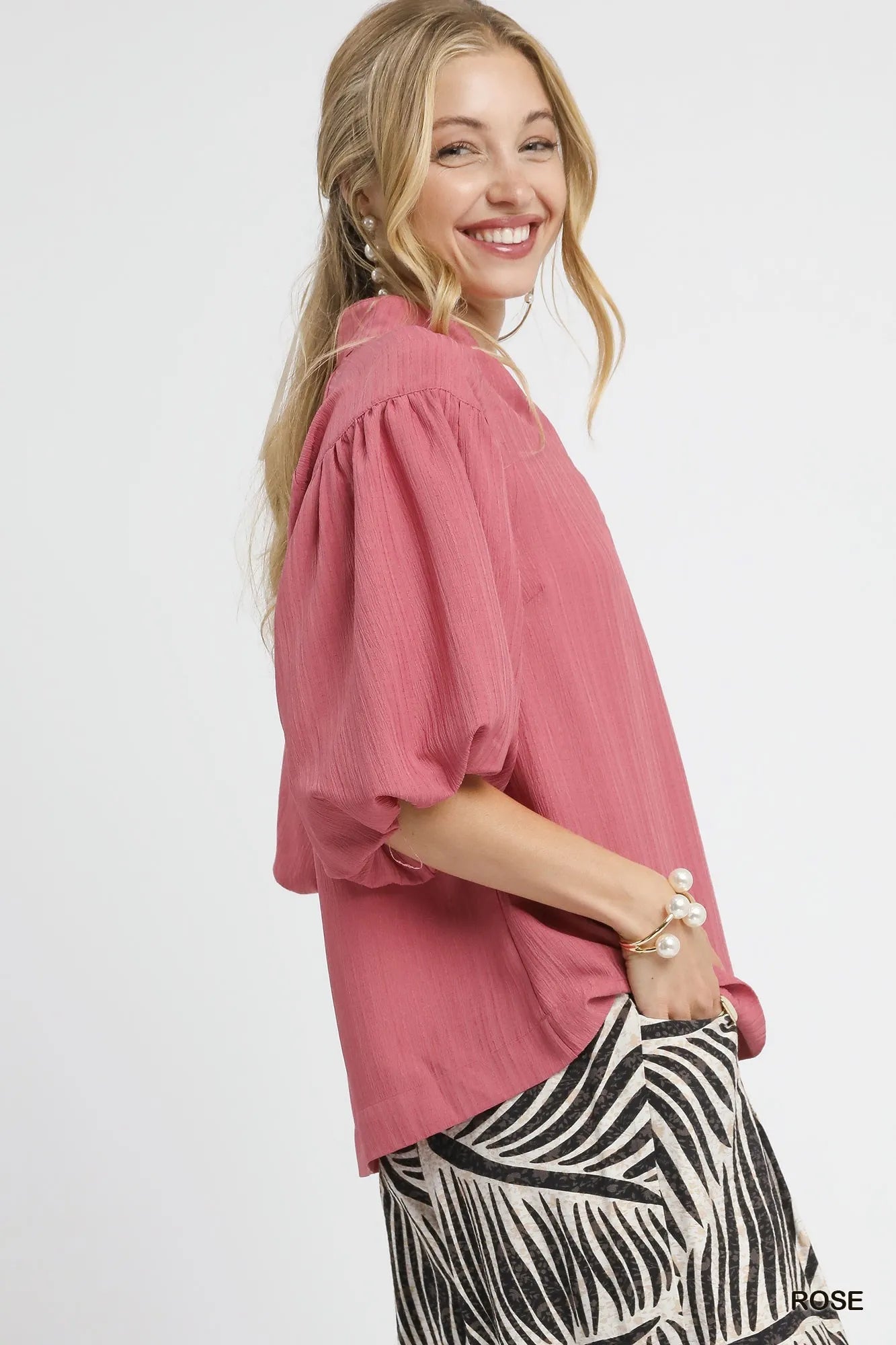 Dimensional Puff Sleeve Blouse