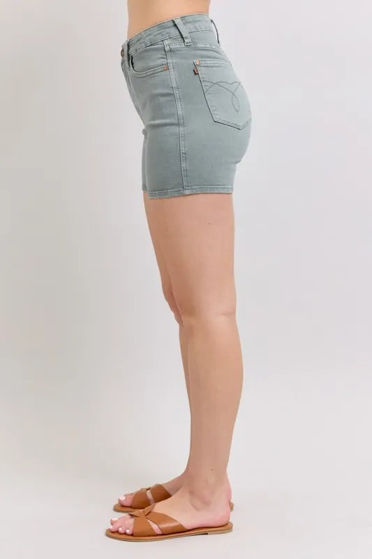 Full Size Hw Garment Dyed & Back Pkt Embroidery Shorts Plus Size