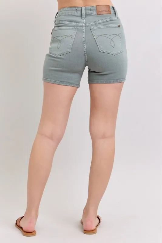 Full Size Hw Garment Dyed & Back Pkt Embroidery Shorts Plus Size