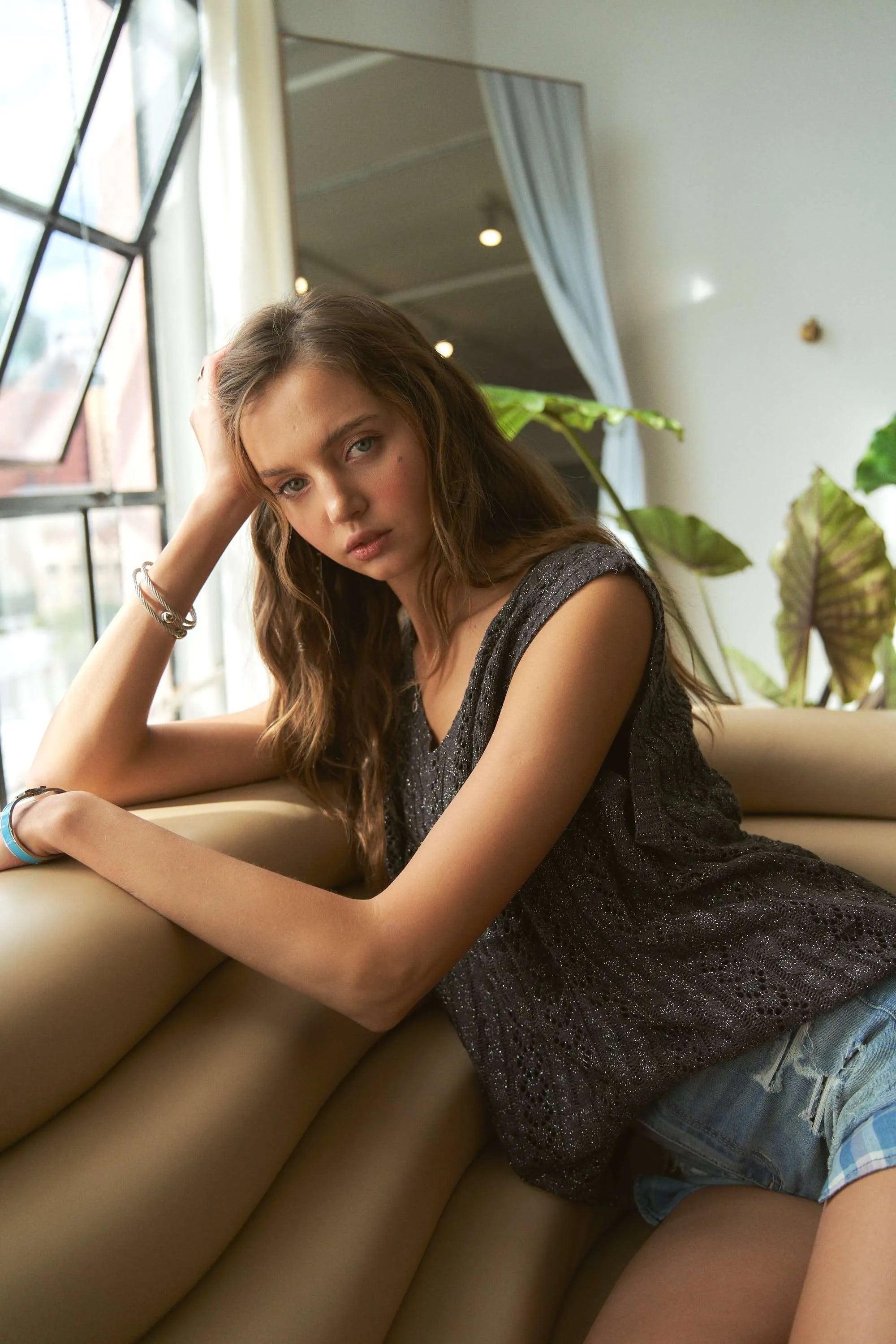 Loose Fit Lightweight Sweater Vest Top