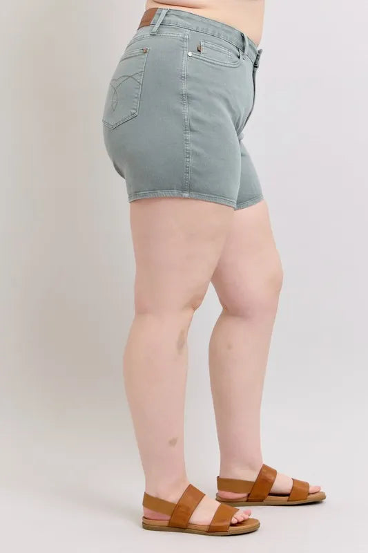 Full Size Hw Garment Dyed & Back Pkt Embroidery Shorts Plus Size