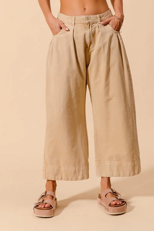 Mid Rise Wide Leg Chino Pants Featuring Pockets