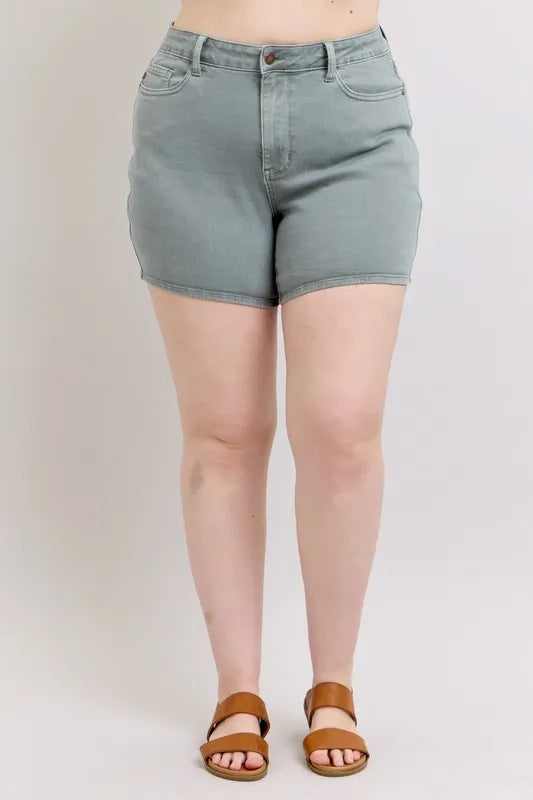 Full Size Hw Garment Dyed & Back Pkt Embroidery Shorts Plus Size