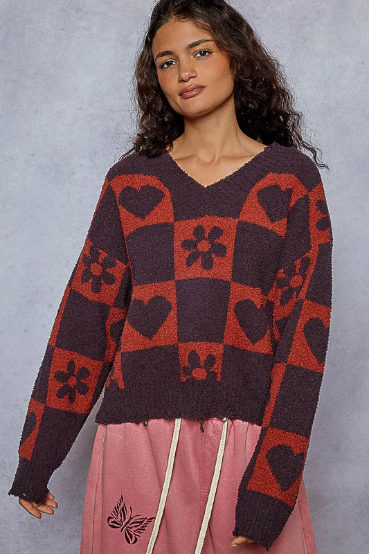V-Neck Vintage Heart Motif Checkered Pullover