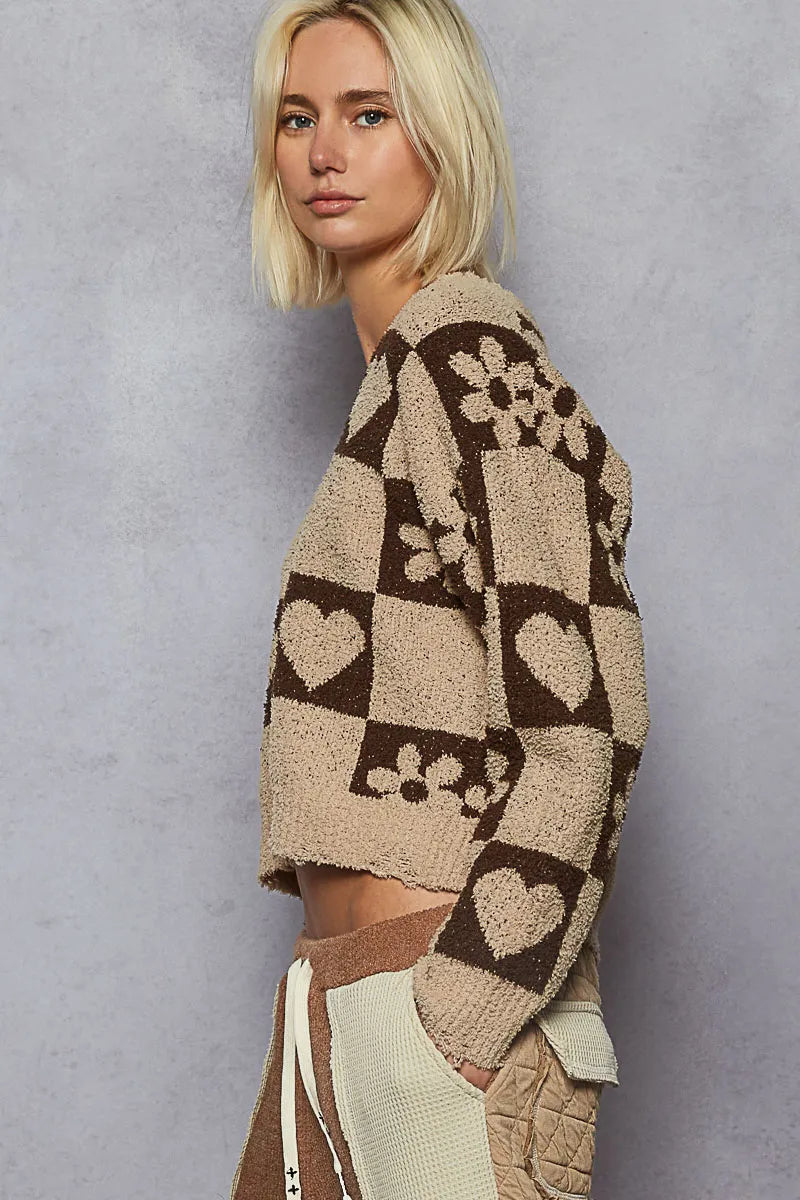 Checkered Heart Motif V-Neck Cropped Sweater