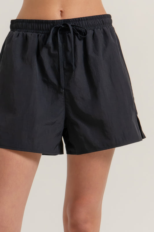 Dynamic Anorak Flex Workout Shorts