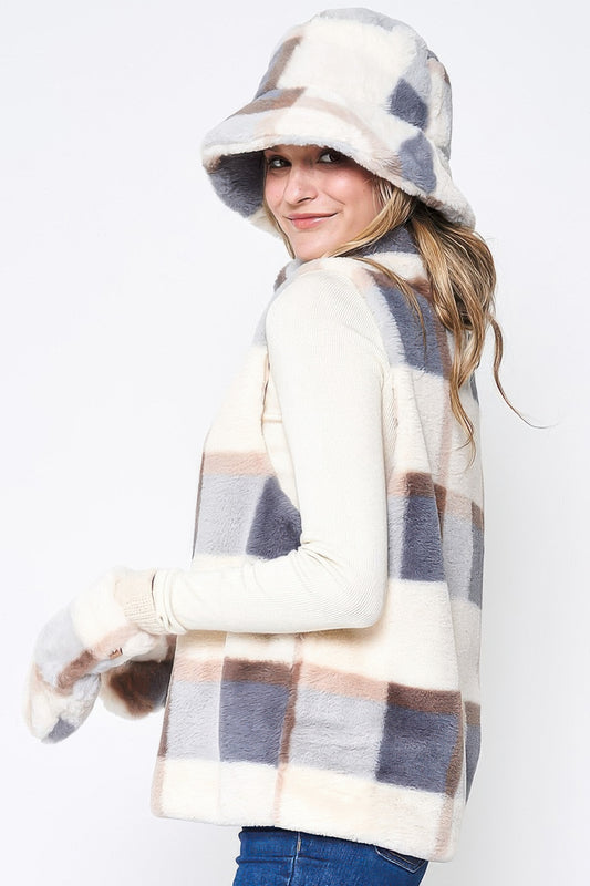 Chic Faux Fur Plaid Vest