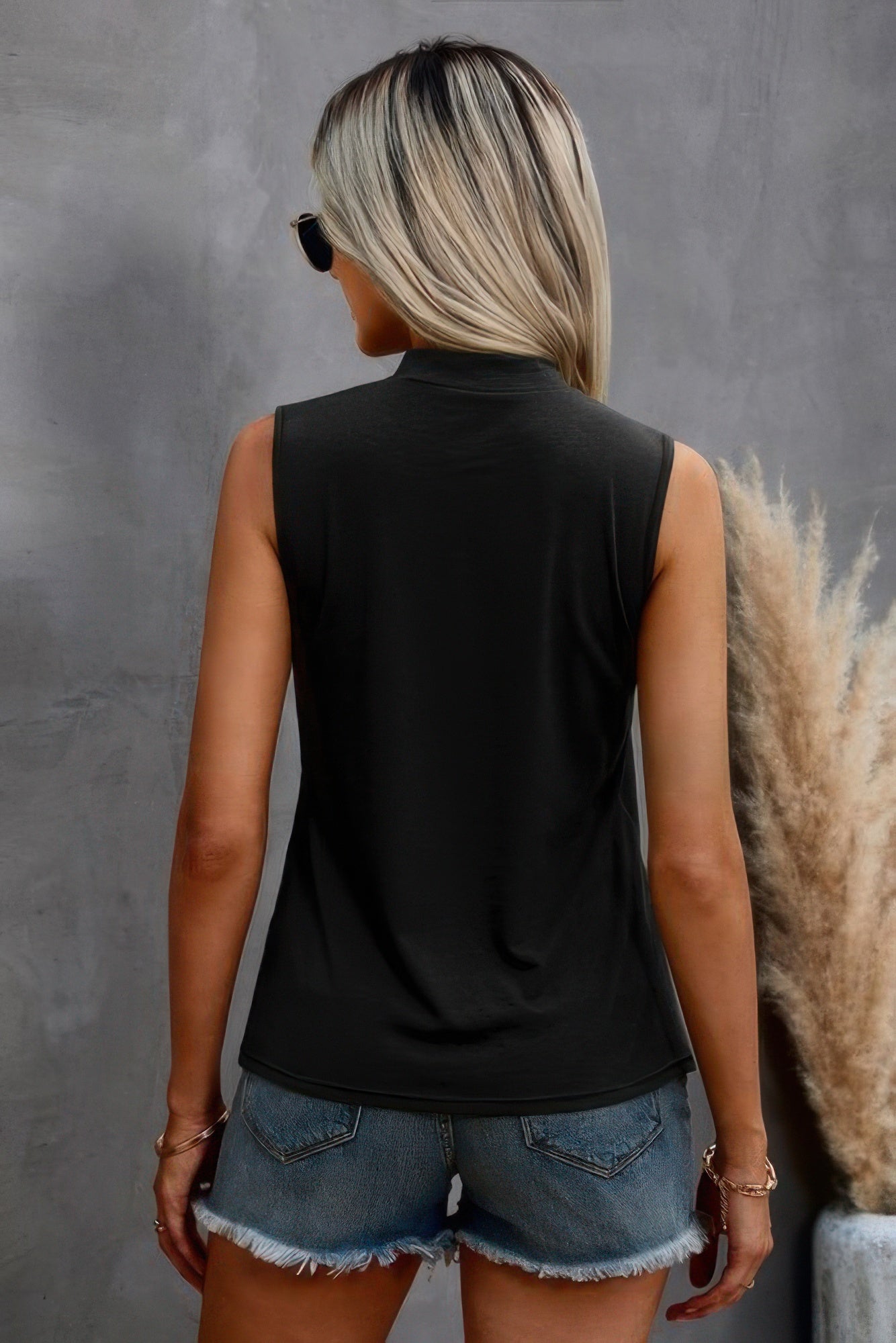 Solid Cold Cut Out Shoulder Sleeveless Top
