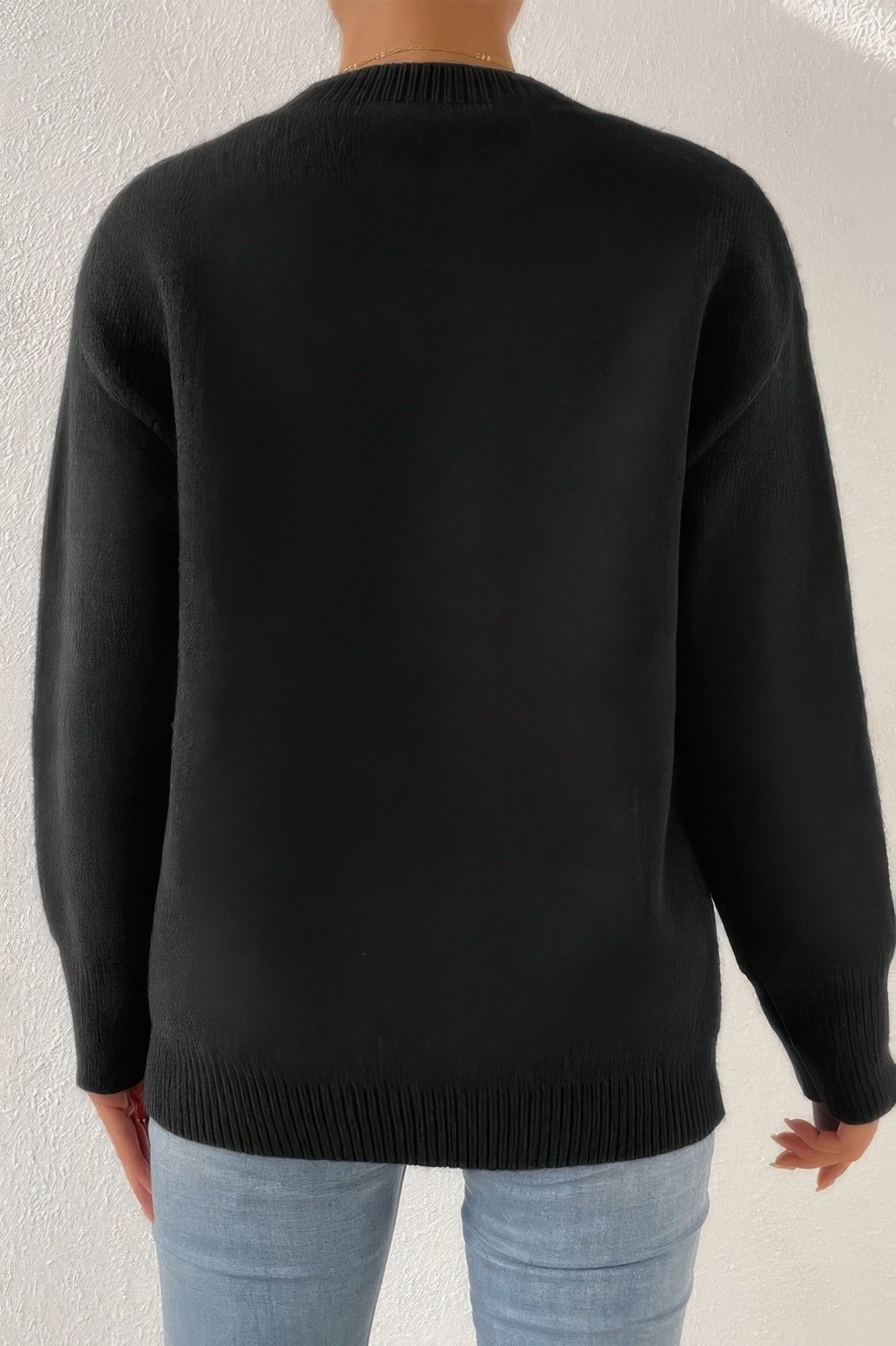 Star Pattern V-Neck Relaxed Knit Sweater