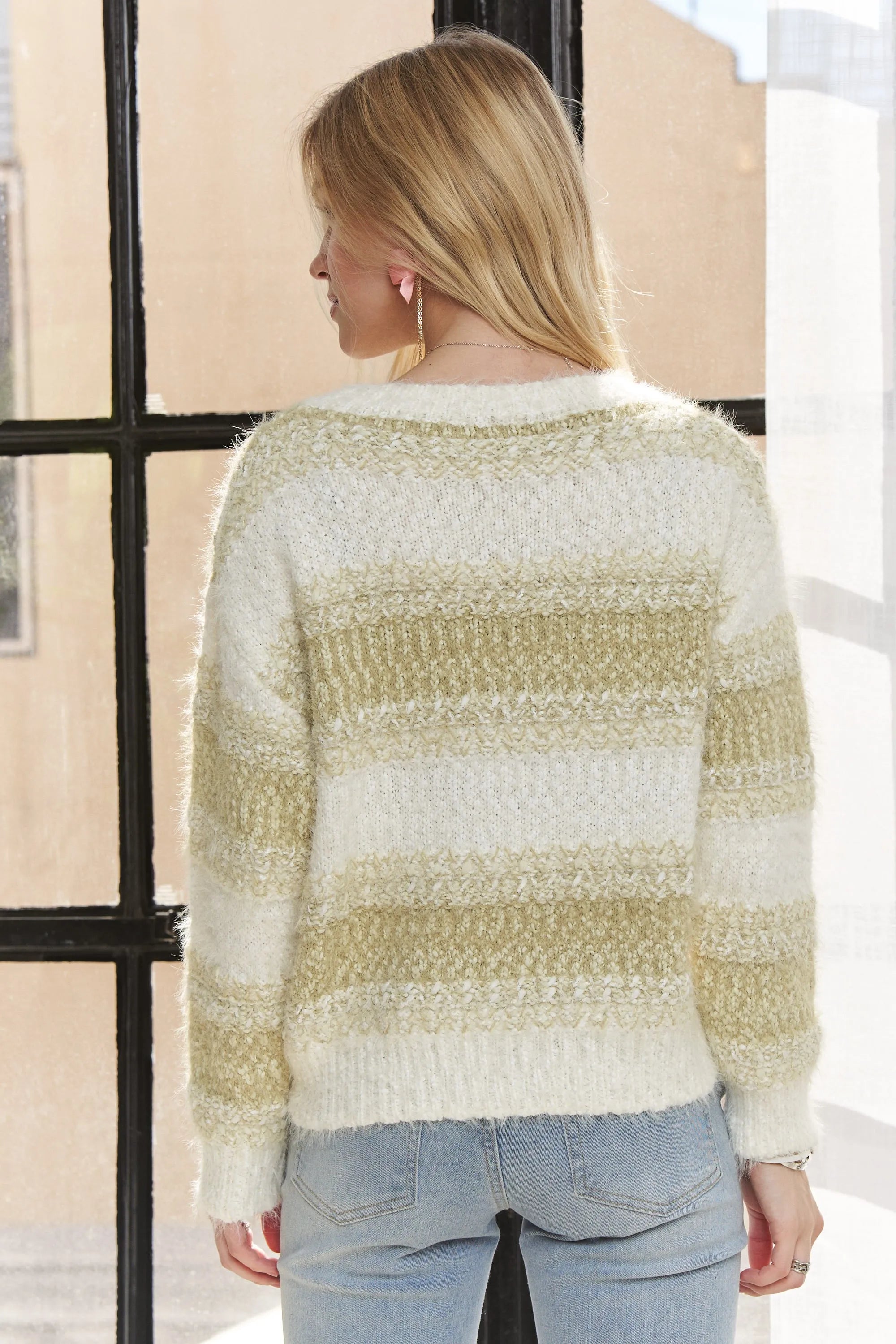 Horizontal Stripes Knit Textured Sweater