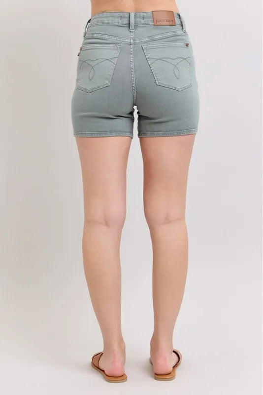 Full Size Hw Garment Dyed & Back Pkt Embroidery Shorts Plus Size