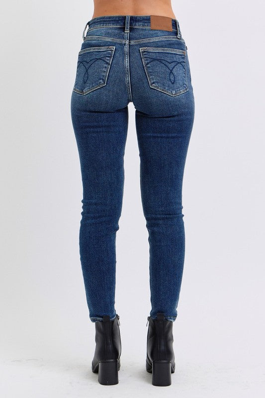 Full Size Mid-Rise Waist Skinny Jeans with Pockets