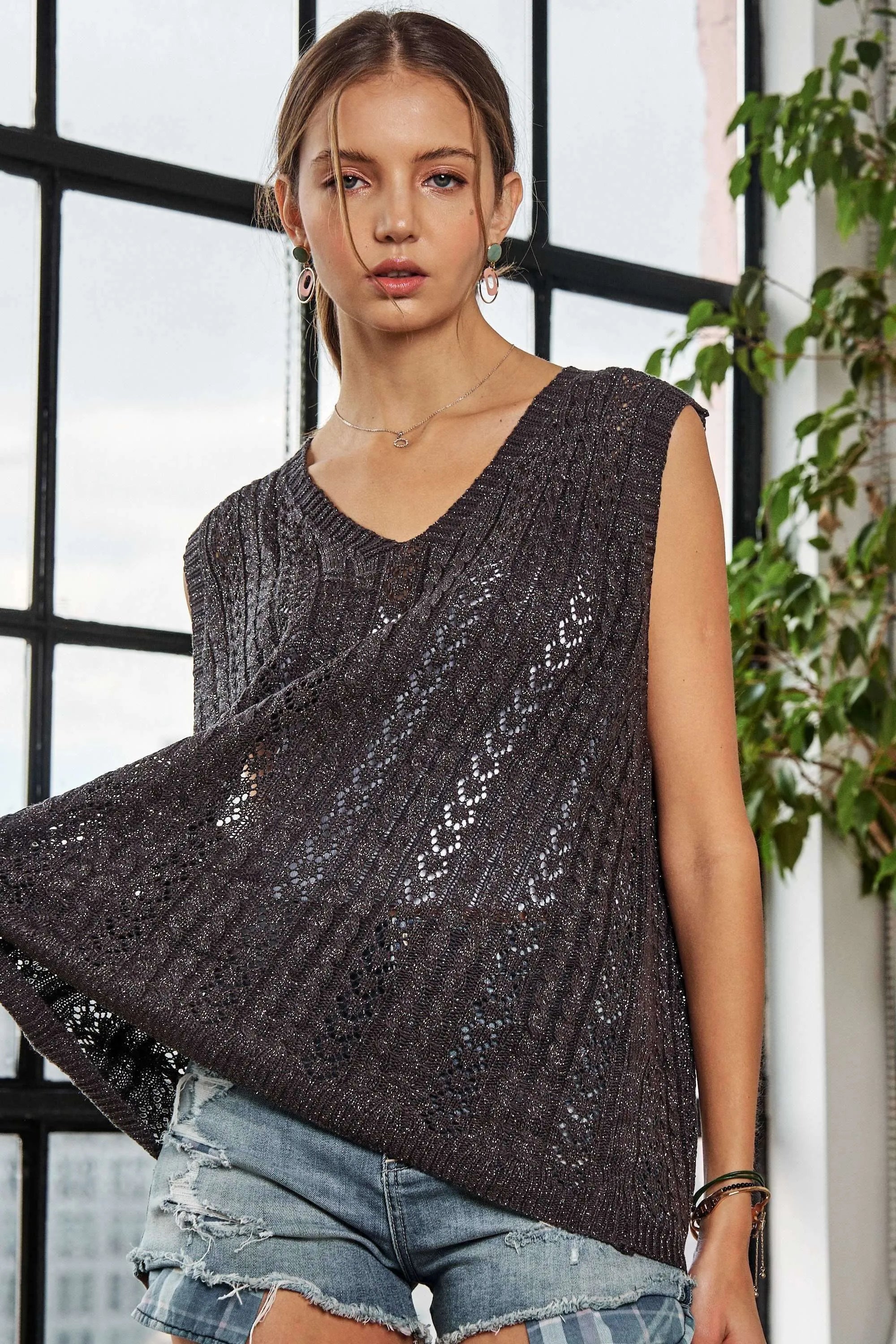 Loose Fit Lightweight Sweater Vest Top