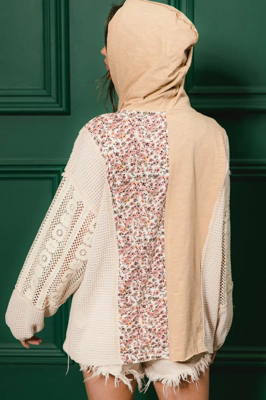 Lace-Trimmed Buttoned Hoodie in Slub Jersey Style