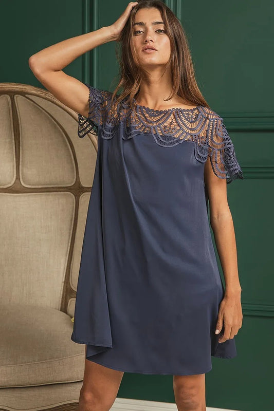 Crochet Lace Yoke Detailed Wrinkled Dress