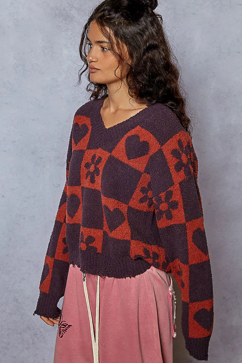 V-Neck Vintage Heart Motif Checkered Pullover