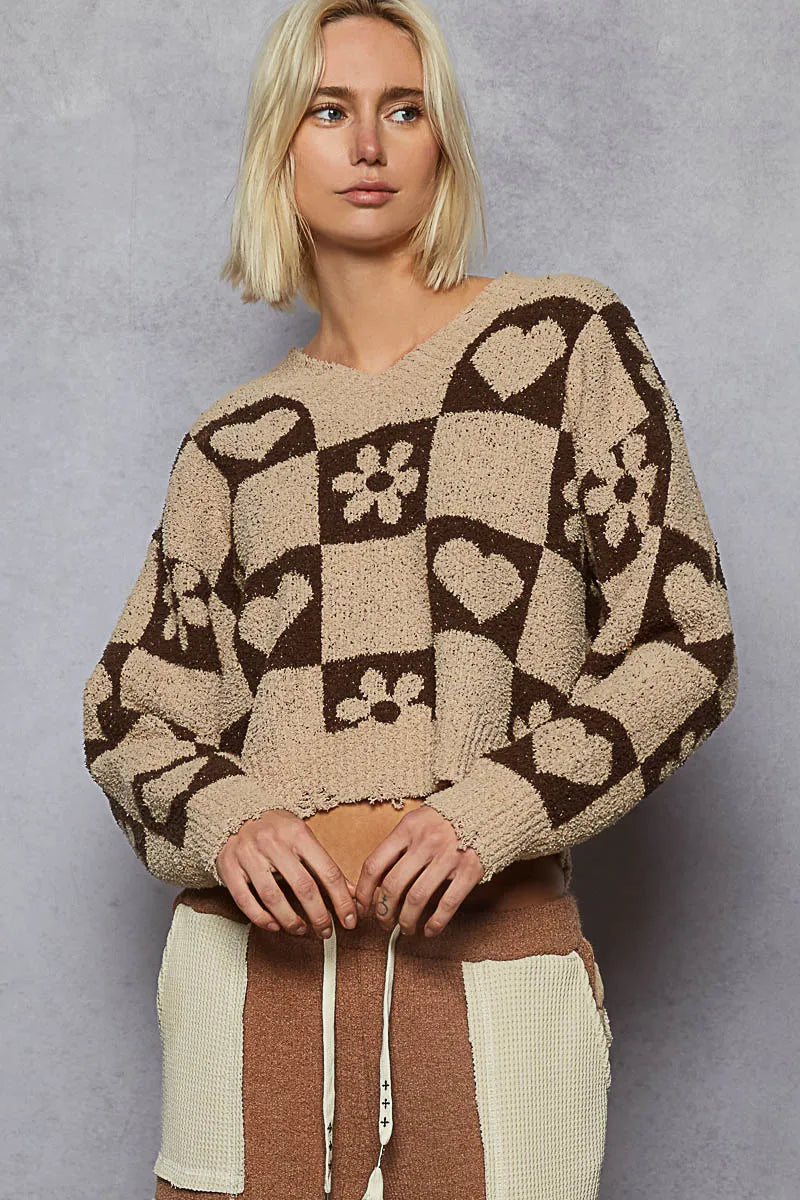 Checkered Heart Motif V-Neck Cropped Sweater